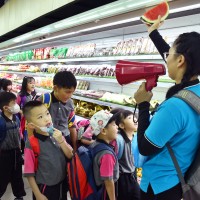 Kegiatan Outdoor Study Kelas 1 ke Hawaii Swalayan Jalan Durian